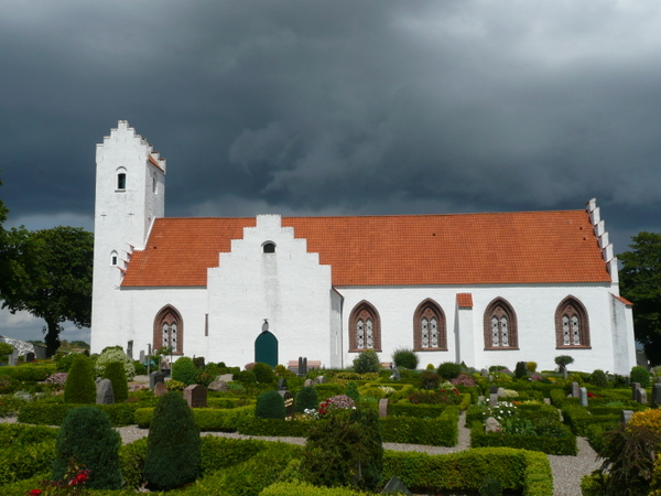 1-Eckard Marczak - 3 Mørke skyer over Nordby Kirke_2