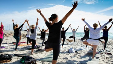 Ballen Havn_Yoga_Fotograf_Jeanette_Philipsen_Pressefoto_VisitSamsø