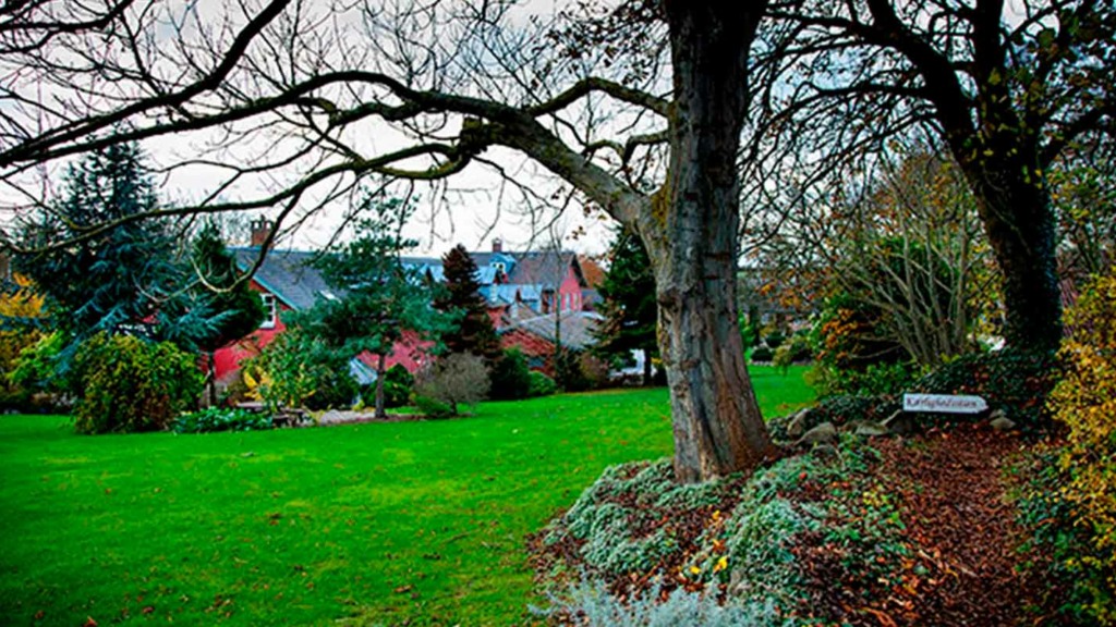 Brundby-kærlighedsstien-bag-brundby-hotel-Samsø-1440x800