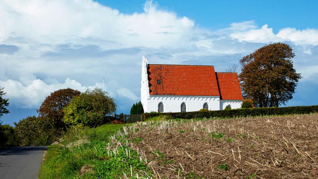 Langør Samsø kirken på toppen