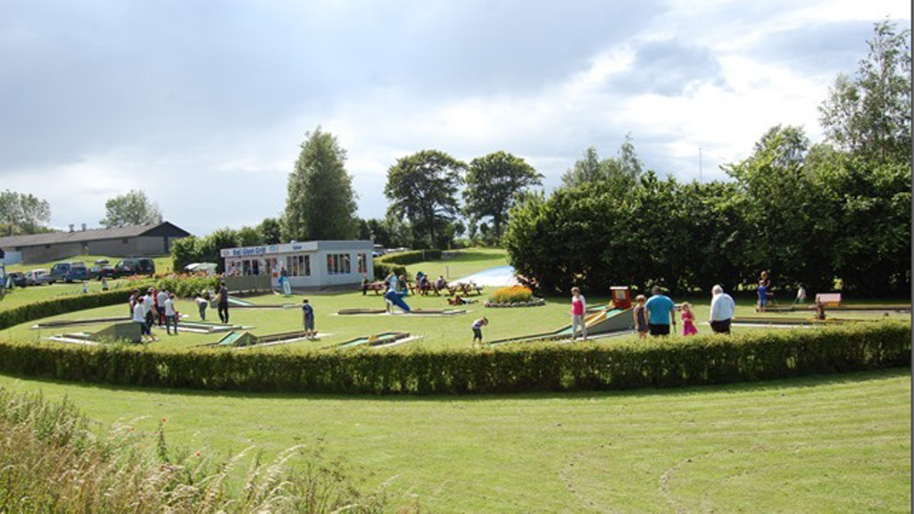 GD_Dæj_Glovi_minigolf2