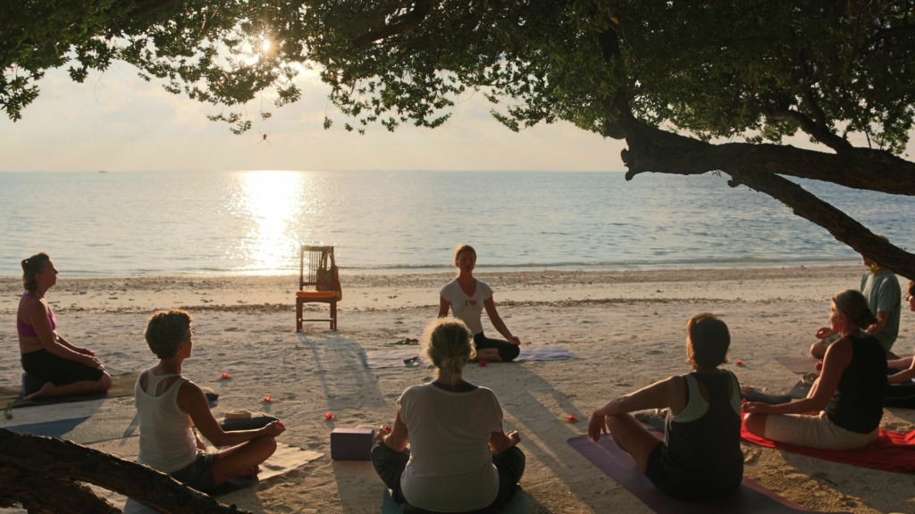 5. Yoga pa¦è stranden